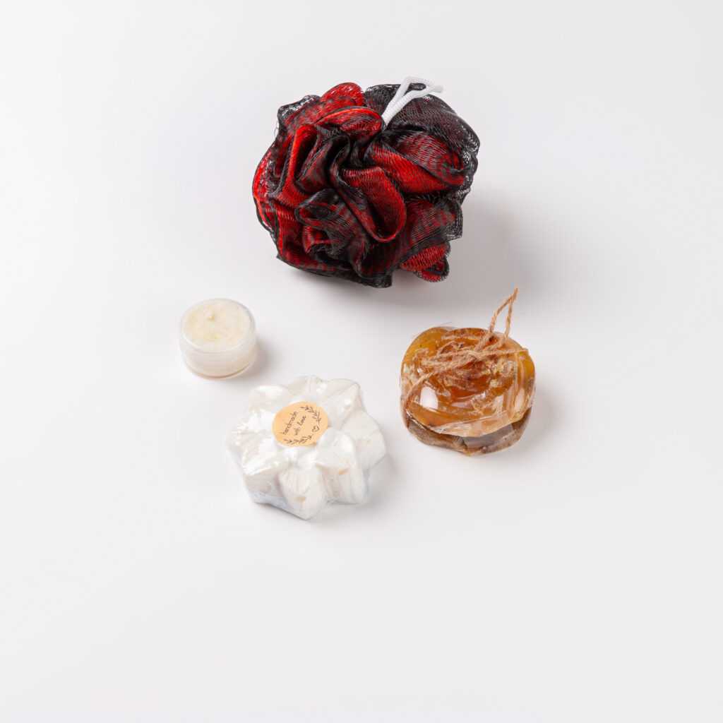 ﺣﻘﺎﺋﺐ ﻳﺪﻭﻳﺔ ﻣﺴﺘﻮﺣﺎﺓ ﻣﻦ ﺍﻟﺘﺮﺍﺙ