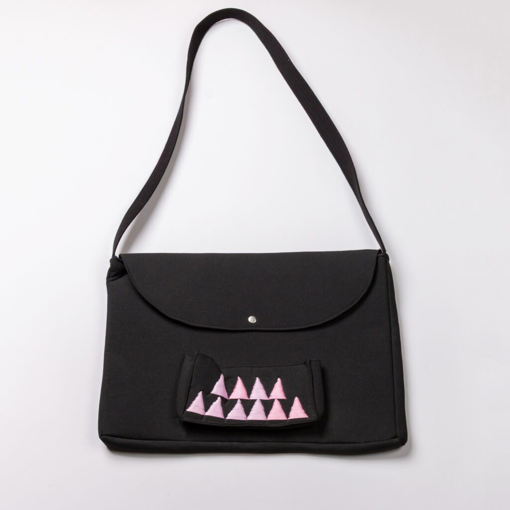 ﺣﻘﺎﺋﺐ ﻳﺪﻭﻳﺔ ﻣﺴﺘﻮﺣﺎﺓ ﻣﻦ ﺍﻟﺘﺮﺍﺙ